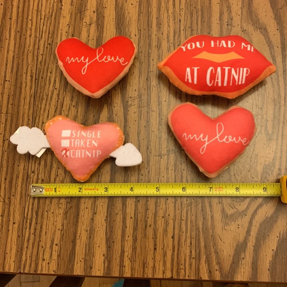 Frisco Graphic Valentine Hearts 4 Piece Variety Plush Cat Toys With Cat Nip.